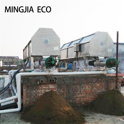 Macchina per asciugatura dei rifiuti organici